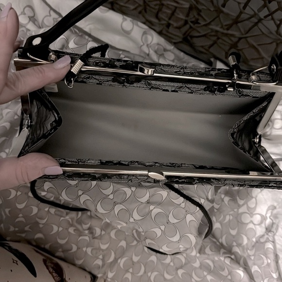 Black Vintage inspired bag - Picture 4 of 5